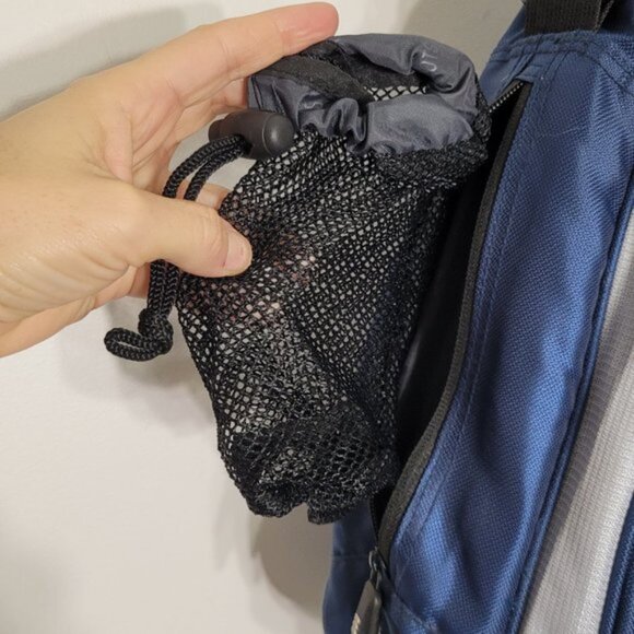 Roots Crossbody Travel Bag Laptop Pocket Water Bottle Holder Adjustable Strap - Picture 4 of 16